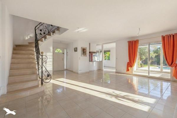 Maison à vendre |  Lanton |  5 pièces | 215 m²