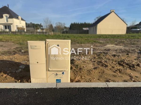 Grand terrain viabilisé de 1382m²