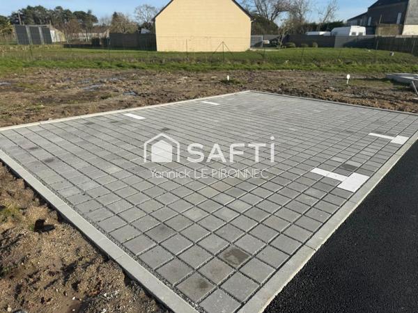 Grand terrain viabilisé de 1382m²