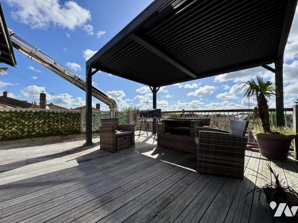 À VENDRE — IMMEUBLE EN MONO-PROPRIÉTÉ AVEC RESTAURANT ET APPARTEMENT