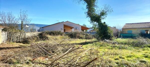 L'Isle-sur-la-Sorgue (84800) MAS A RENOVER ENTIEREMENT