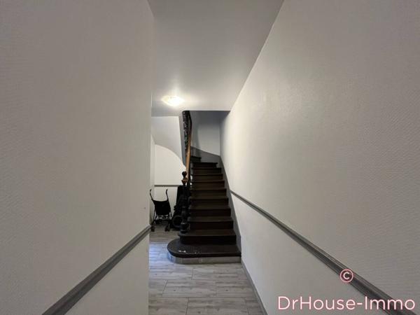 Immeuble à vendre 9 pièces de 206 m²