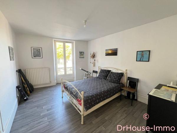Immeuble à vendre 9 pièces de 206 m²