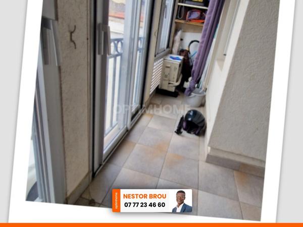 STUDIO/T2 RÉNOVÉ AVEC ASCENSEUR TERRASSE & PARKING