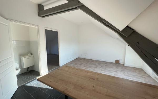 Appartement à louer    2 pièces • 38 m2 Montereau-Fault-Yonne