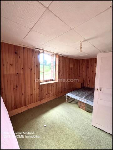 Ensemble immobilier à rénover à SAINT DIZIER LEYRENNE (23)