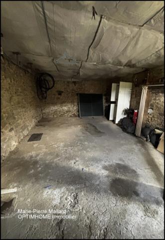 Ensemble immobilier à rénover à SAINT DIZIER LEYRENNE (23)