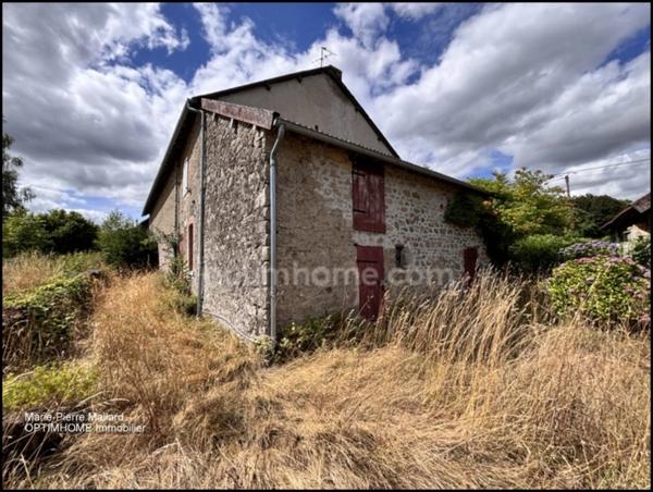Ensemble immobilier à rénover à SAINT DIZIER LEYRENNE (23)