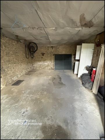 Ensemble immobilier à rénover à SAINT DIZIER LEYRENNE (23)