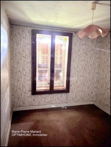 Ensemble immobilier à rénover à SAINT DIZIER LEYRENNE (23)