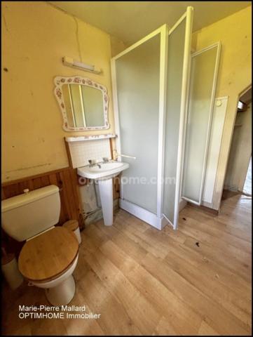 Ensemble immobilier à rénover à SAINT DIZIER LEYRENNE (23)