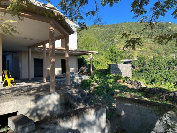 Villa à vendre à Saint-Denis à la Réunion (97400), ref : 97405/166