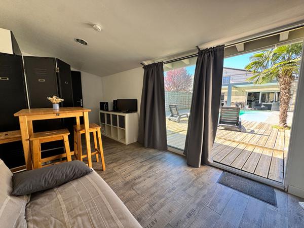 33150 CENON -  Maison en pierre 4 pièces de 113 m2 avec piscine, garage et studio à vendre