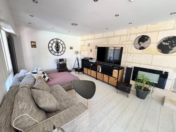 33150 CENON -  Maison en pierre 4 pièces de 113 m2 avec piscine, garage et studio à vendre