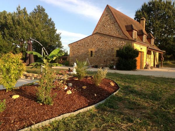 Maison Périgourdine en pierre avec piscine