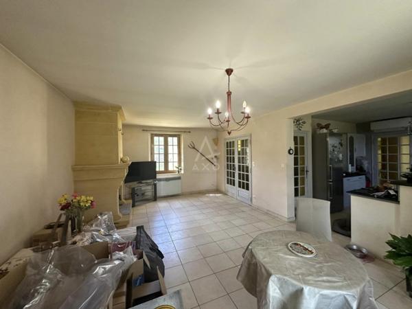 Maison Périgourdine en pierre avec piscine