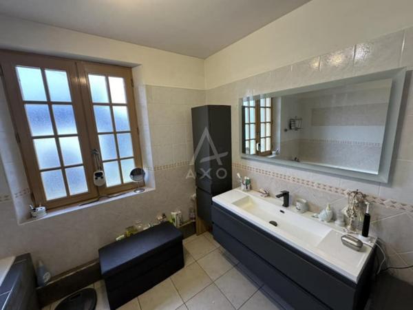 Maison Périgourdine en pierre avec piscine