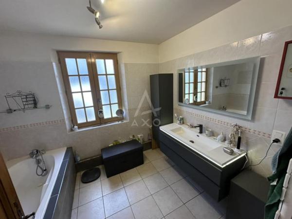 Maison Périgourdine en pierre avec piscine