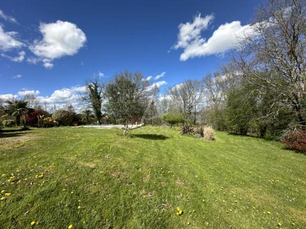 Maison Périgourdine en pierre avec piscine