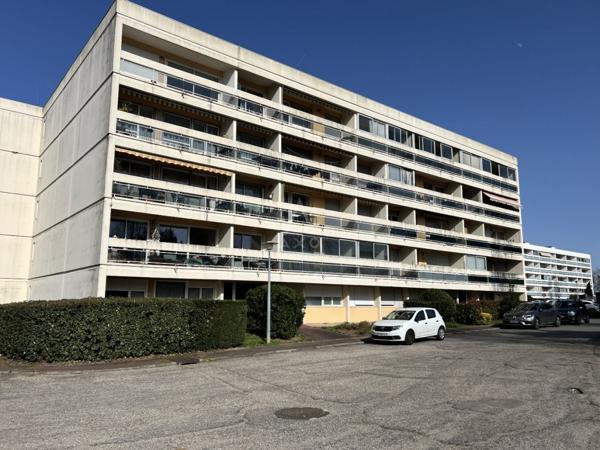 T5- 1er étage – 120 m² – Proximité immédiate tram et commerces