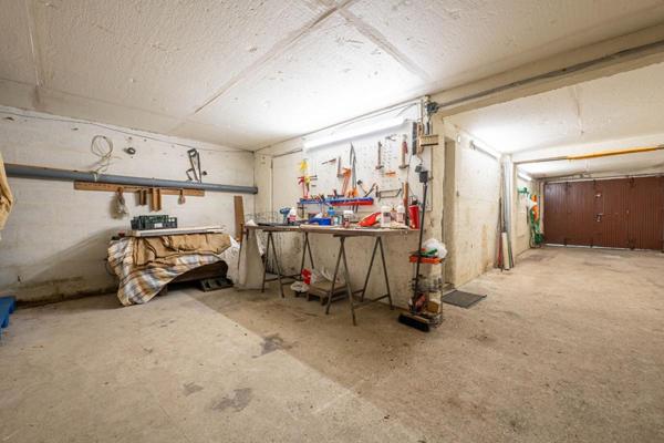 Maison 3 chambres avec beau jardin et sous-sol complet