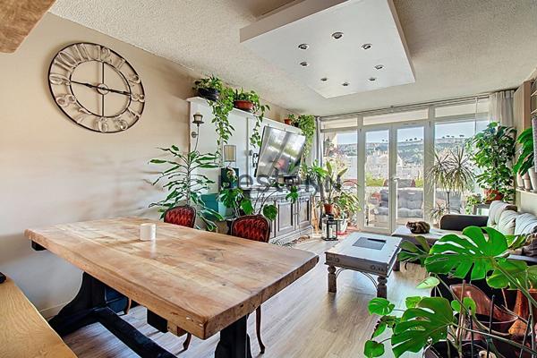 Appartement T4 80 m² avec balcon et vue dégagée