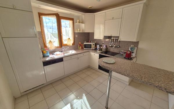 Maison à vendre    5 pièces •  Jouy-le-Châtel