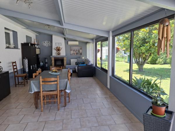 Maison T4 de 120 m2, avec jardin clos et arboré de 1340 m2