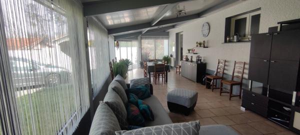 Maison T4 de 120 m2, avec jardin clos et arboré de 1340 m2