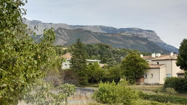 Die (26150) A SAISIR !!!! Maison de 124m2 ( moins de 1800€/m2 habitable) avec jardin et garage 26150 Die