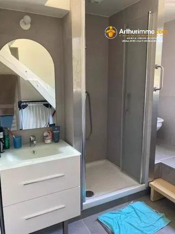 Location                                                      Appartement
                        
                     1 pièces                      16 m2                     à Saint-Didier
