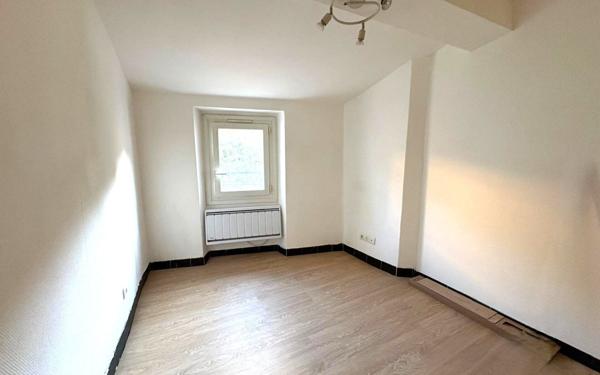 Appartement à vendre    2 pièces • 26,92 m2 L'Escarène