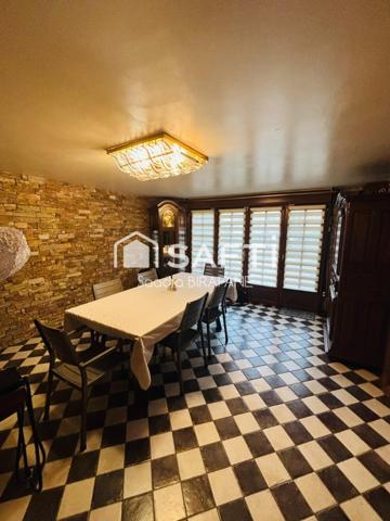 Maison 7 pièces avec jardin