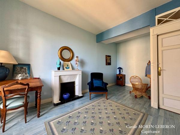 Maison bourgeoise 320 m² habitables, 7 chambres, cour
