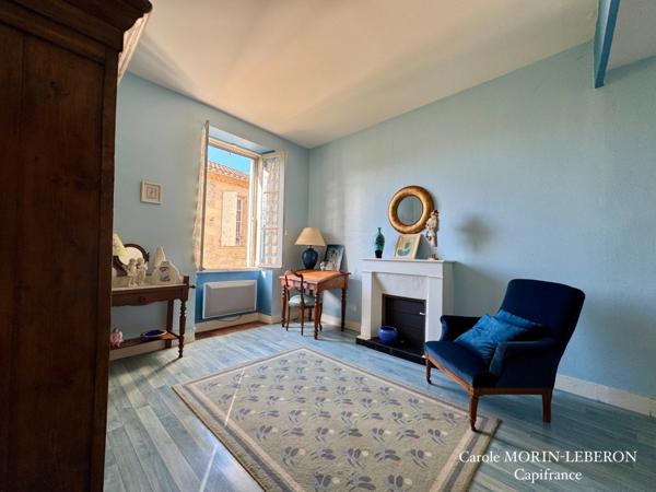 Maison bourgeoise 320 m² habitables, 7 chambres, cour