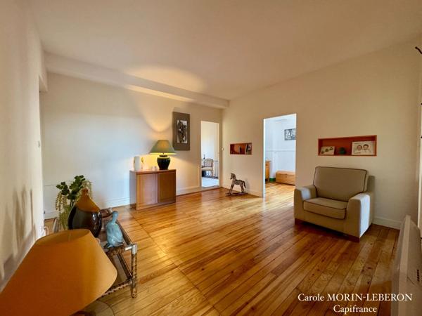 Maison bourgeoise 320 m² habitables, 7 chambres, cour