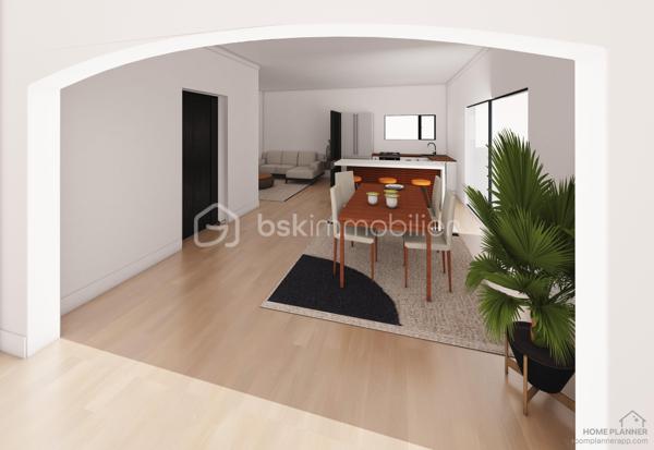 Situé sur la commune de Sète, ville portuaire et balnéaire bordant la mer Méditerranée, cet appartement se trouve dans le quartier emblématique de la Corniche, à seulement 5 minutes à pied des plages et de toutes les commodités.

Au premier étage d’une petite copropriété de seulement deux lots, venez découvrir ce charmant T3 bénéficiant d’une terrasse d’environ 30 m², exposée plein sud, avec une agréable vue sur la mer.

L’appartement se compose d’une spacieuse pièce de vie avec cuisine ouverte, donnant directement sur la terrasse, de deux grandes chambres avec placards, d’une salle d’eau ainsi que d’un WC indépendant.

Afin de vous permettre de créer un intérieur à votre image, les plans, les estimations de travaux ainsi que des propositions d’aménagements en 3D seront mis à votre disposition.

Les espaces sont modulables et il est également possible d’aménager une troisième chambre selon vos besoins.

N’hésitez pas à me contacter pour obtenir davantage d’informations ou organiser une visite.