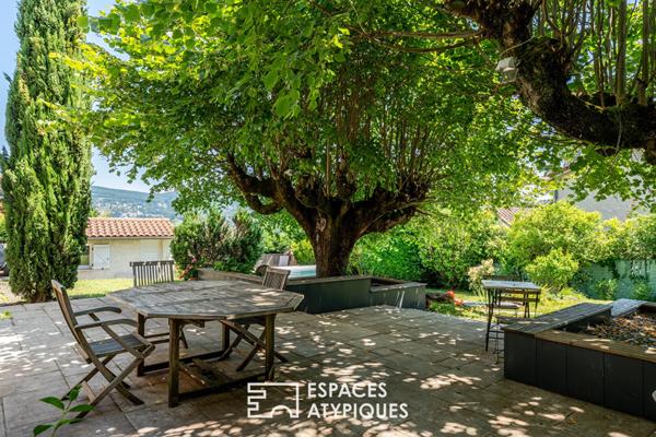 Maison ancienne avec extension et piscine