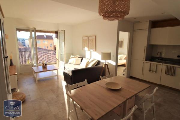 Appartement à louer 3 pièces 81m² Aix-en-Provence (13100)