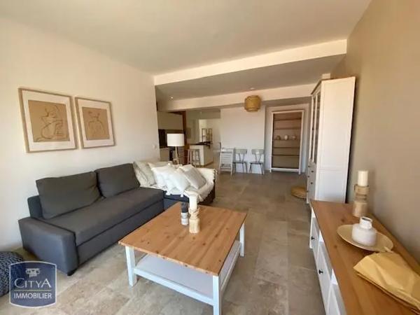 Appartement à louer 3 pièces 81m² Aix-en-Provence (13100)