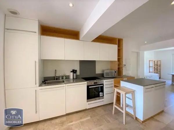 Appartement à louer 3 pièces 81m² Aix-en-Provence (13100)
