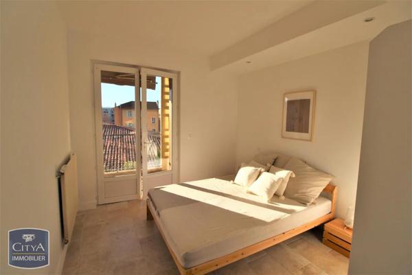 Appartement à louer 3 pièces 81m² Aix-en-Provence (13100)