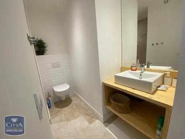 Appartement à louer 3 pièces 81m² Aix-en-Provence (13100)