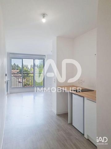 Location studio 32 m² Aulnay-sous-Bois