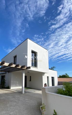 SUPERBE VILLA CONTEMPORAINE - PROCHE PLAGE DE PONTAILLAC -