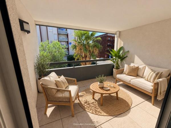 Sète : T2, terrasse plein sud, garage et plages