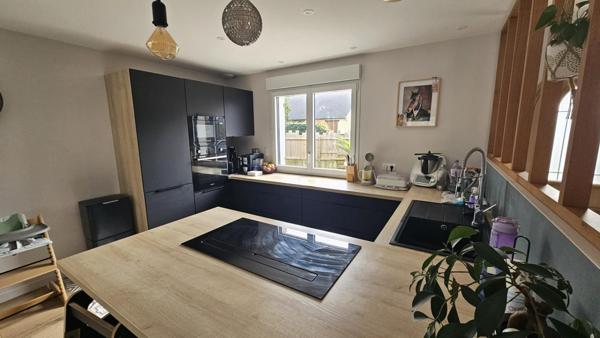 Plain-pied, exposition, plage à 200m, jardin clos.