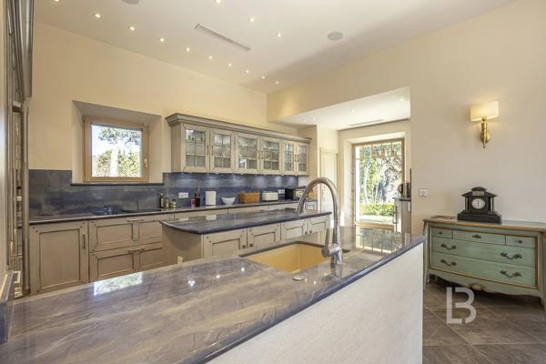 PROPRIÉTÉ D’EXCEPTION – L’ALLIANCE PARFAITE DU LUXE ET DE L’AUTHENTICITÉ