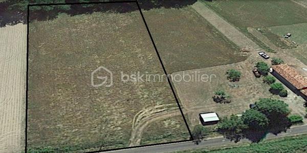 Terrain de 5 200 m²