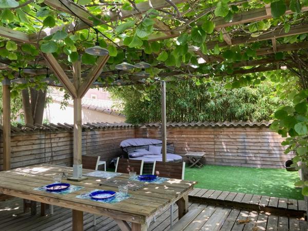 Maison T5 rénovée – 117 m² – Parcelle 588 m² MEYRARGUES (13650)